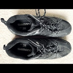 Shimano mountain biking shoes size 39